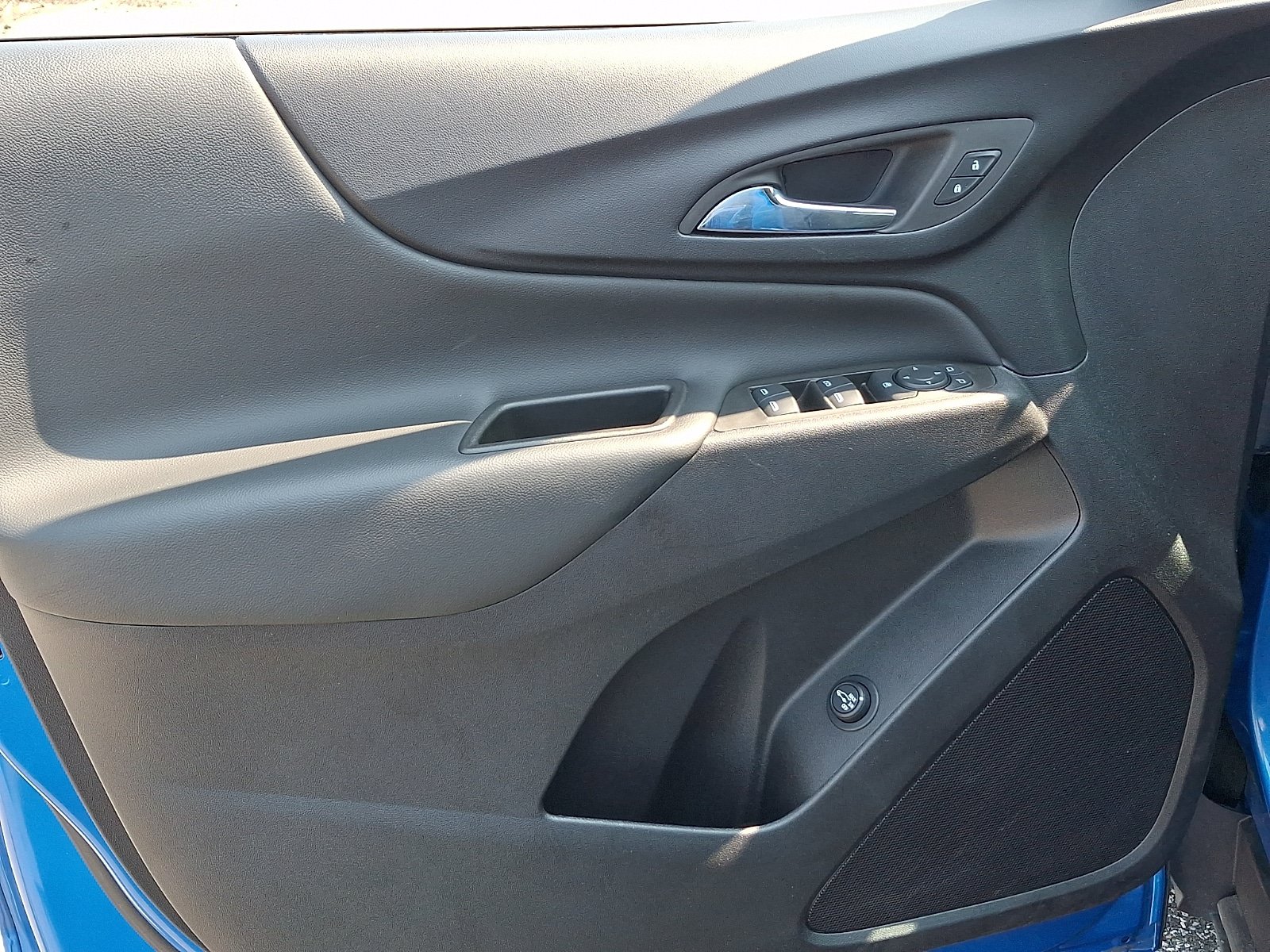 Used 2024 Chevrolet Equinox LT FWD image 12
