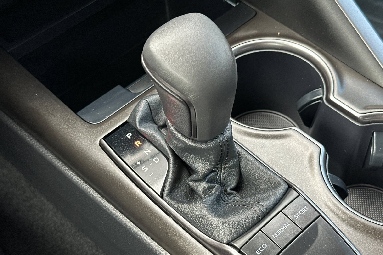 Certified 2024 Toyota Camry SE FWD image 21