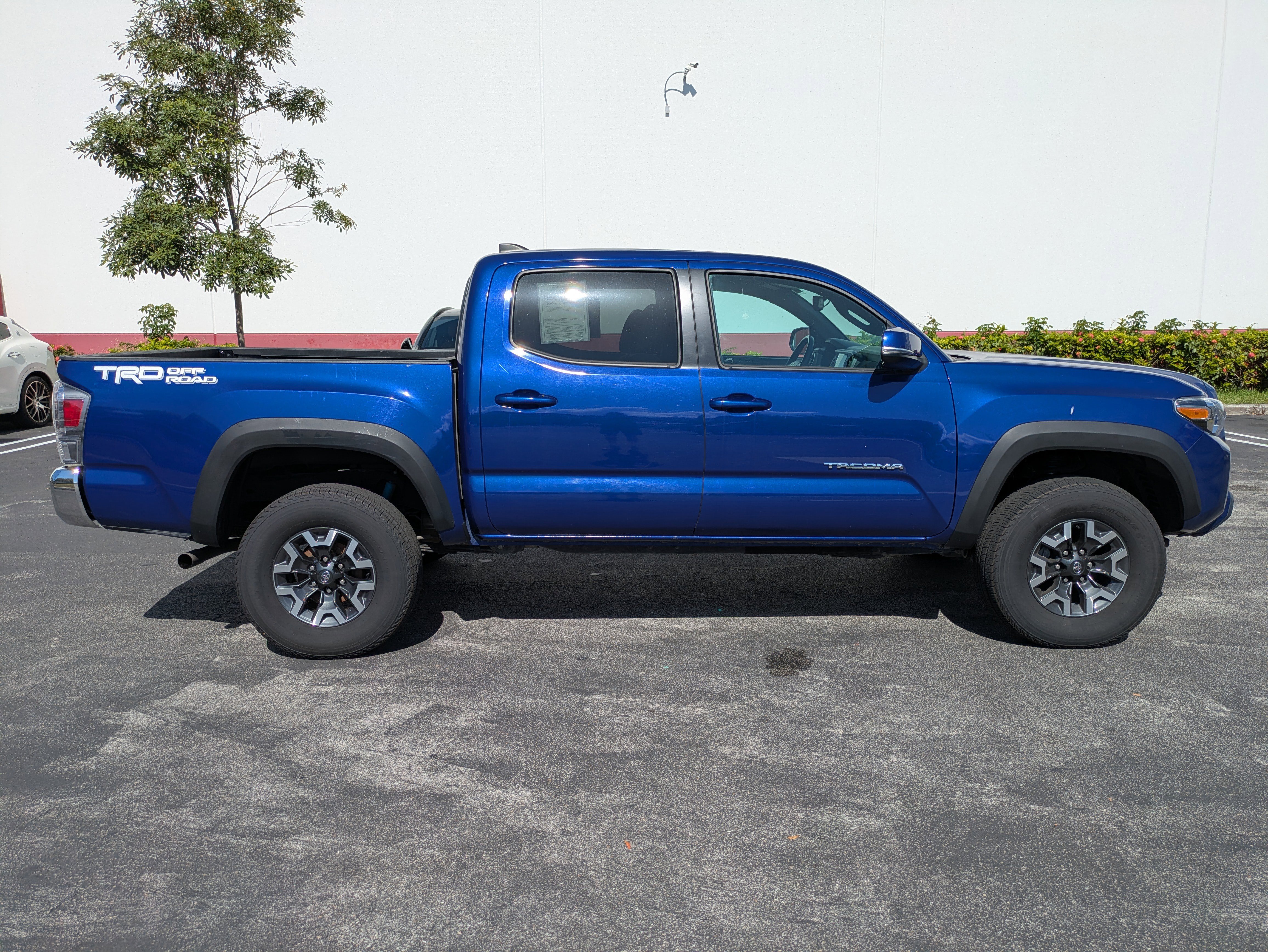 Used 2023 Toyota Tacoma SR5 image 3