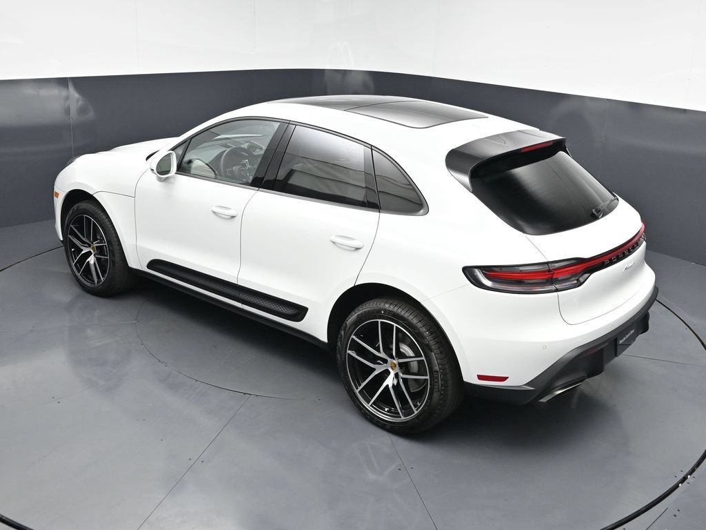 New 2026 Porsche Macan AWD/4WD image 15