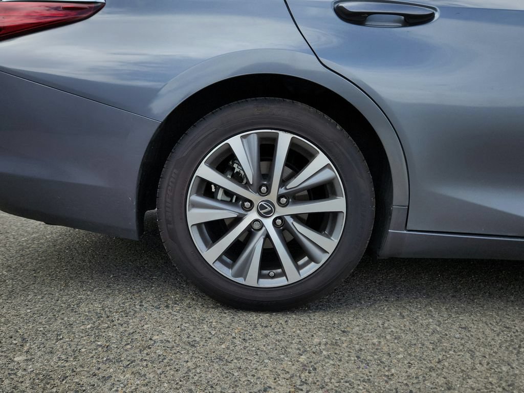 Used 2021 Lexus ES 300h w/ Accessory Package 2 FWD image 9