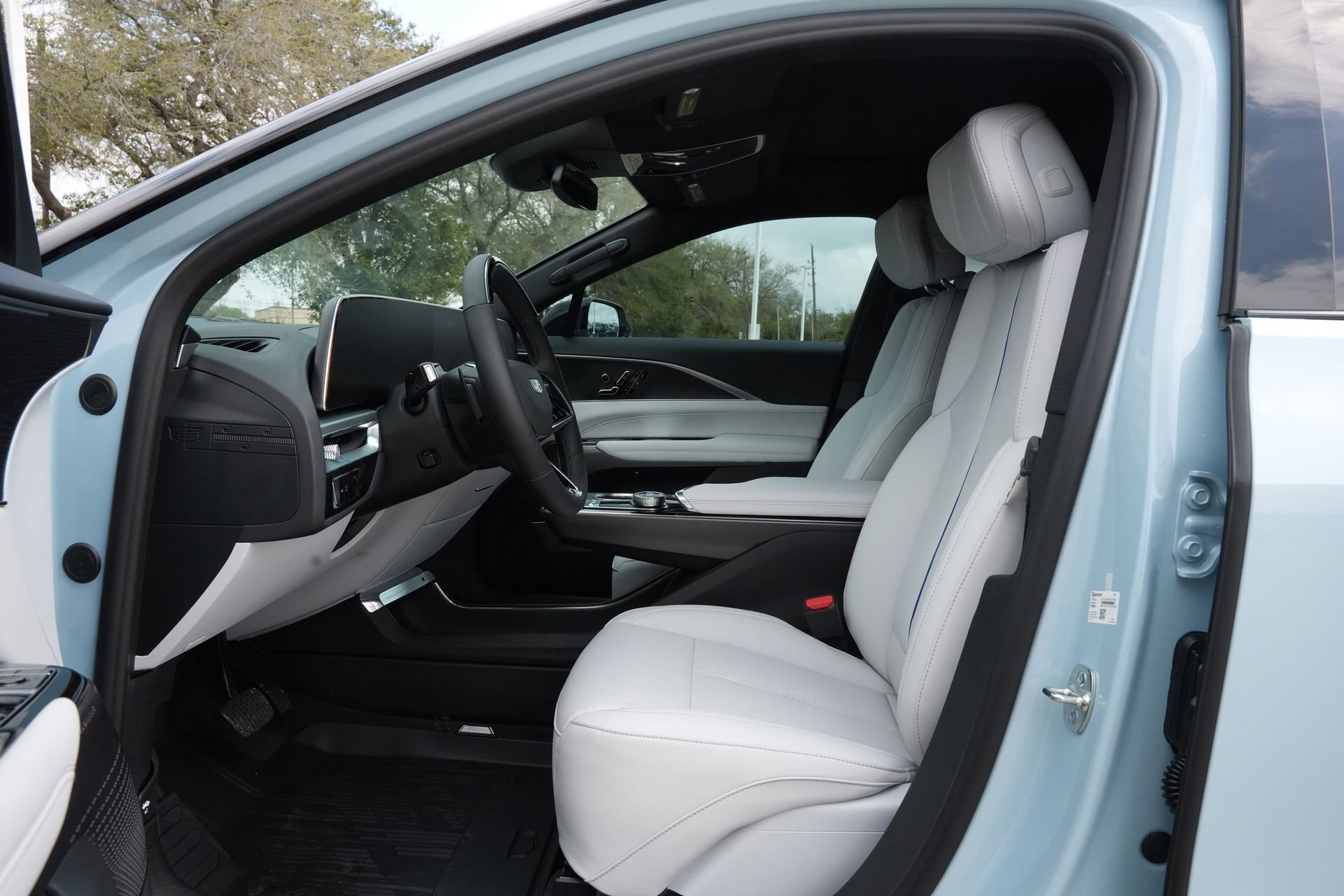 New 2026 Cadillac Lyriq Sport w/ LPO, Floor Liner Package image 18