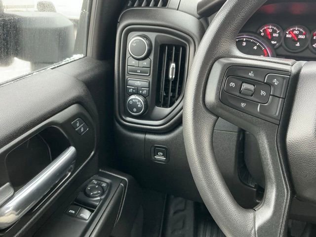 Used 2024 Chevrolet Silverado 3500 W/T image 22