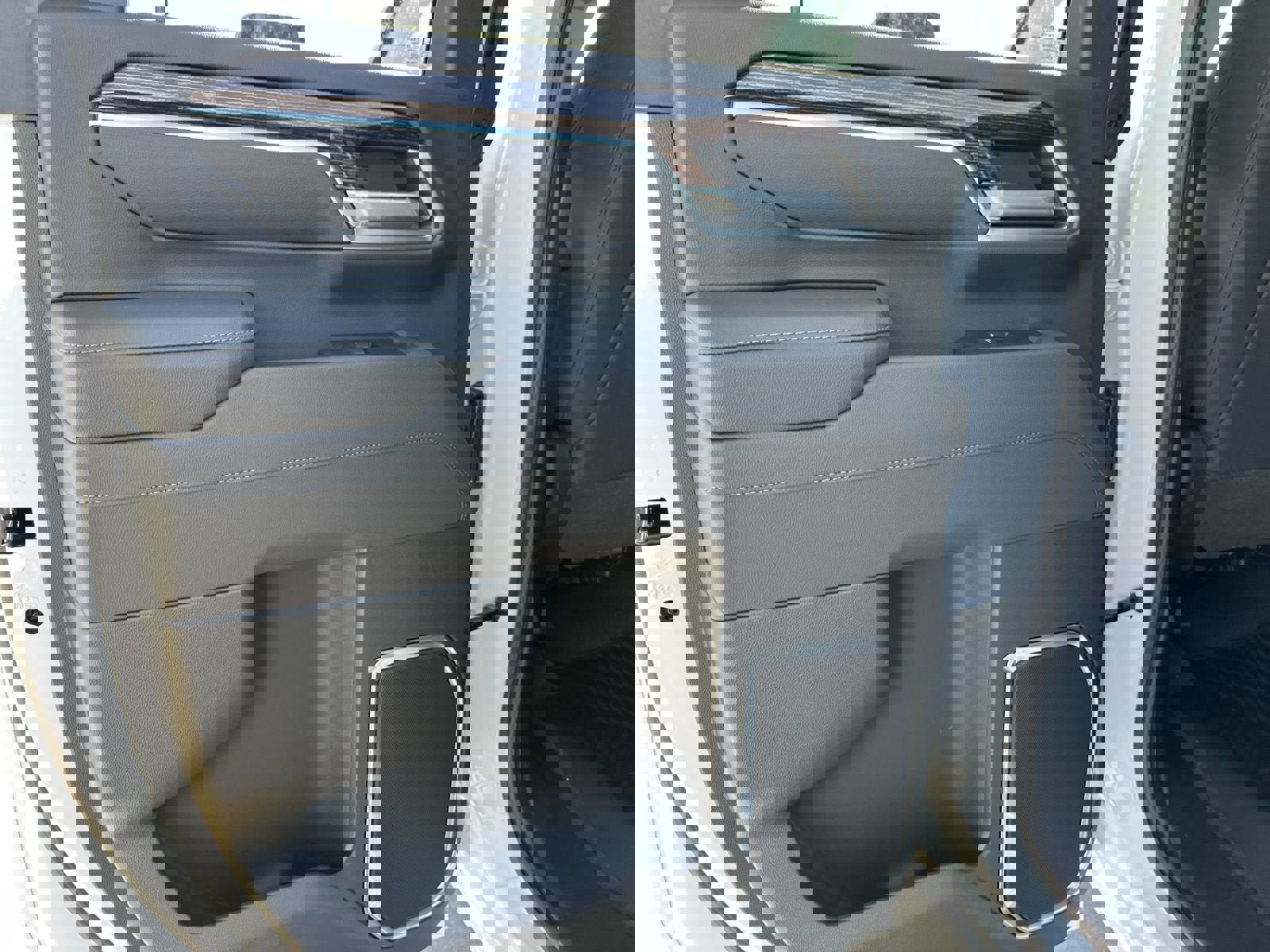 New 2025 GMC Sierra 2500 SLE w/ SLE Value Package; image 16