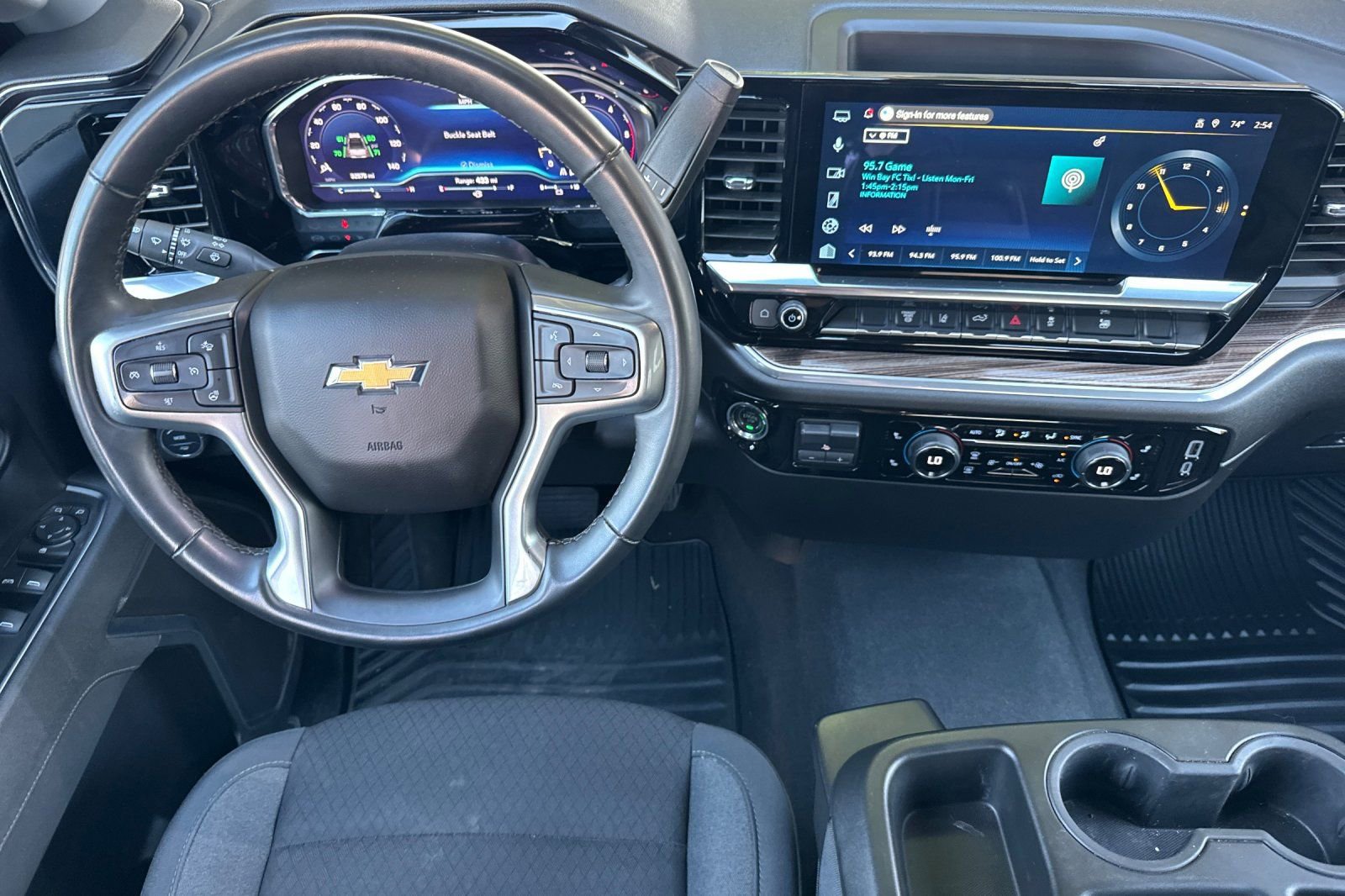 Used 2025 Chevrolet Silverado 2500 LT w/ Convenience Package AWD/4WD image 16
