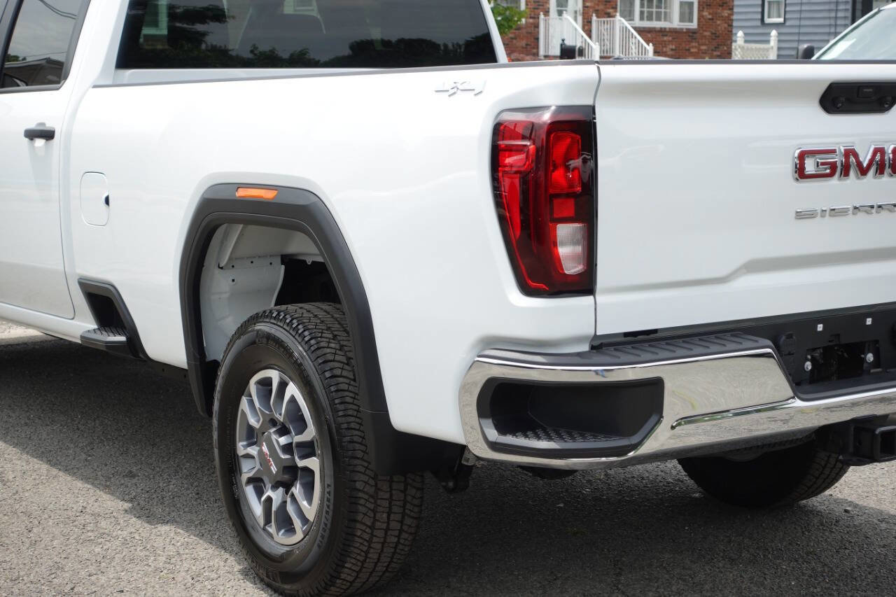 Used 2024 GMC Sierra 2500 Pro w/ Convenience Package image 9