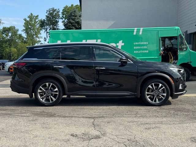 Used 2024 INFINITI QX60 Luxe AWD/4WD image 2