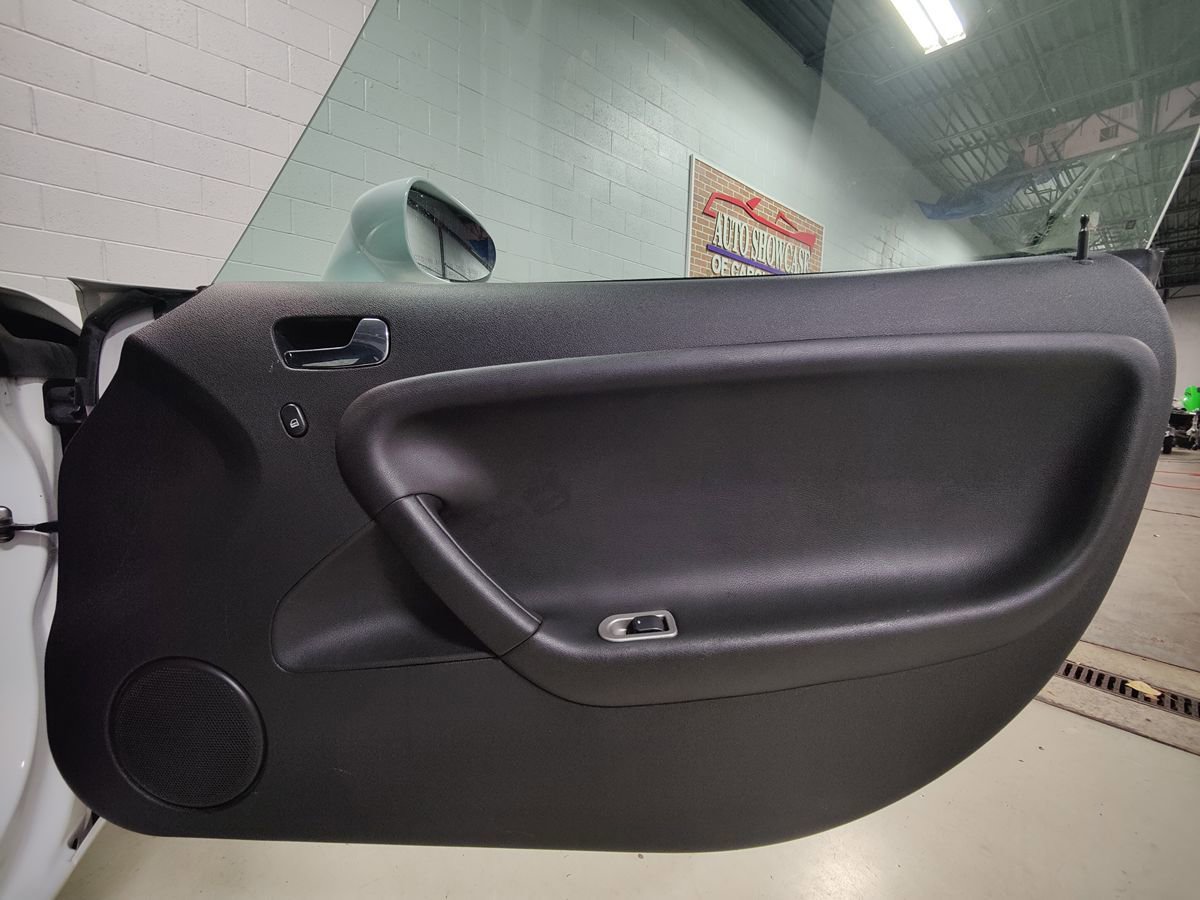 Used 2007 Pontiac Solstice Convertible w/ Premium Package image 13