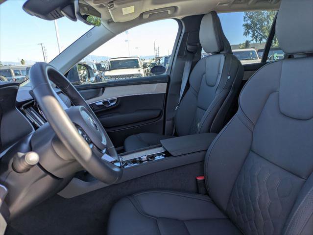 Used 2025 Volvo XC90 B6 Plus w/ Protection Package Premier image 20