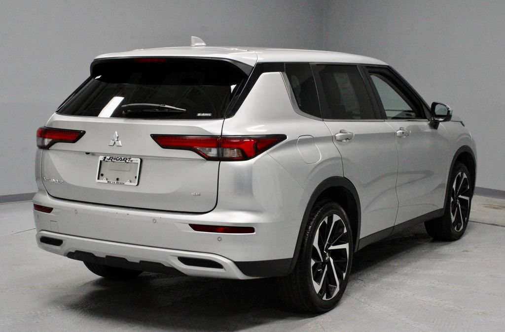 Used 2024 Mitsubishi Outlander SE AWD/4WD image 10