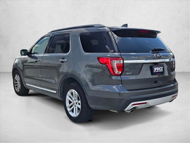 Used 2017 Ford Explorer XLT w/ Equipment Group 201A image 7