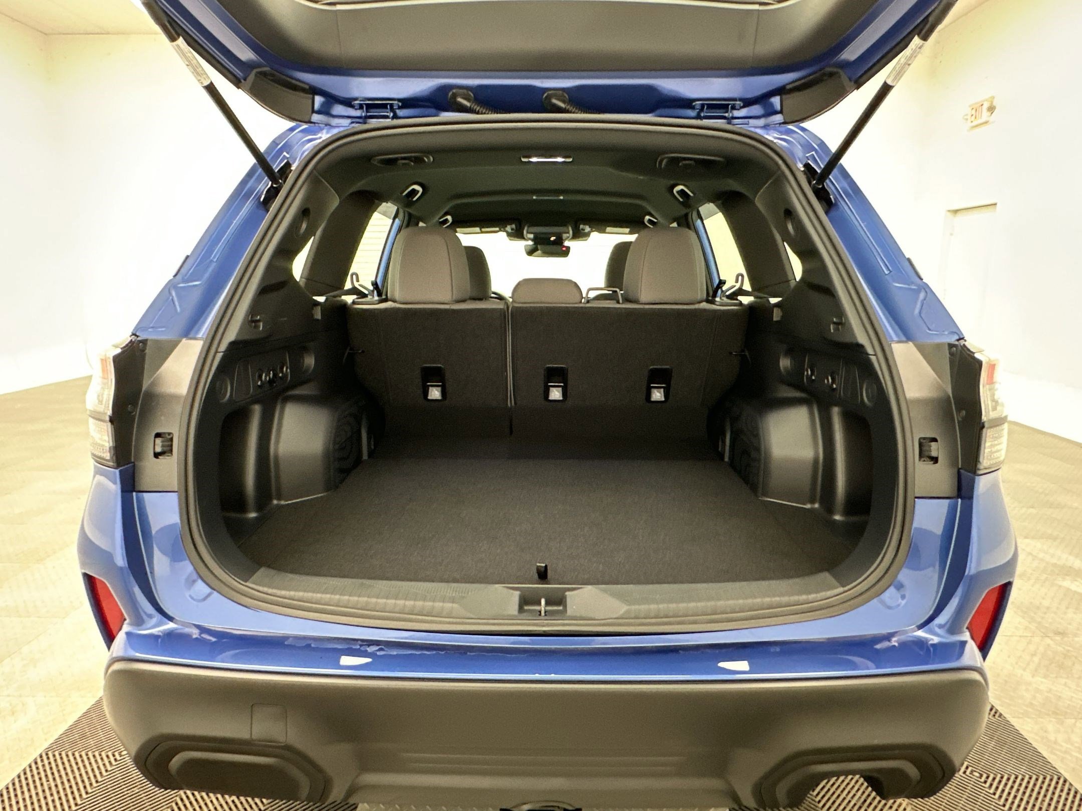 Used 2026 Subaru Forester Touring AWD/4WD image 28