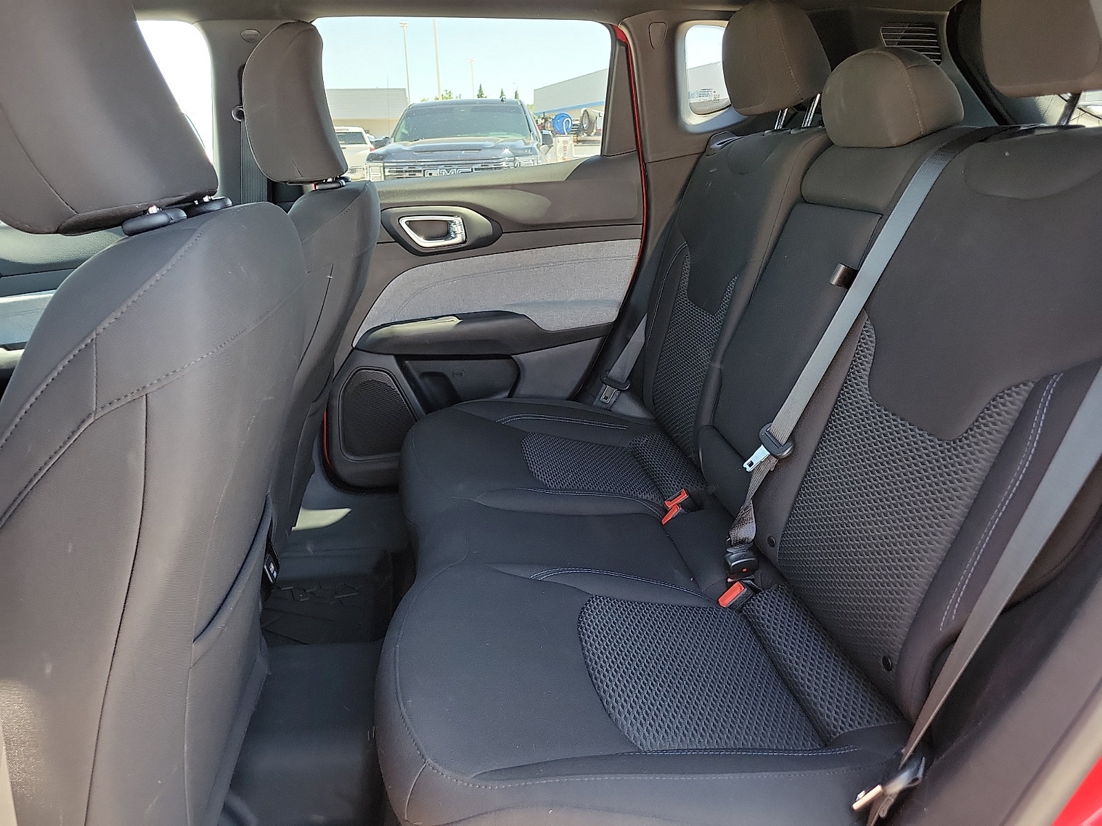Used 2025 Jeep Compass Sport AWD/4WD image 8
