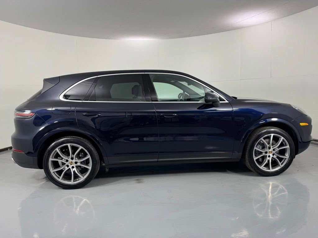 Used 2022 Porsche Cayenne AWD/4WD image 5