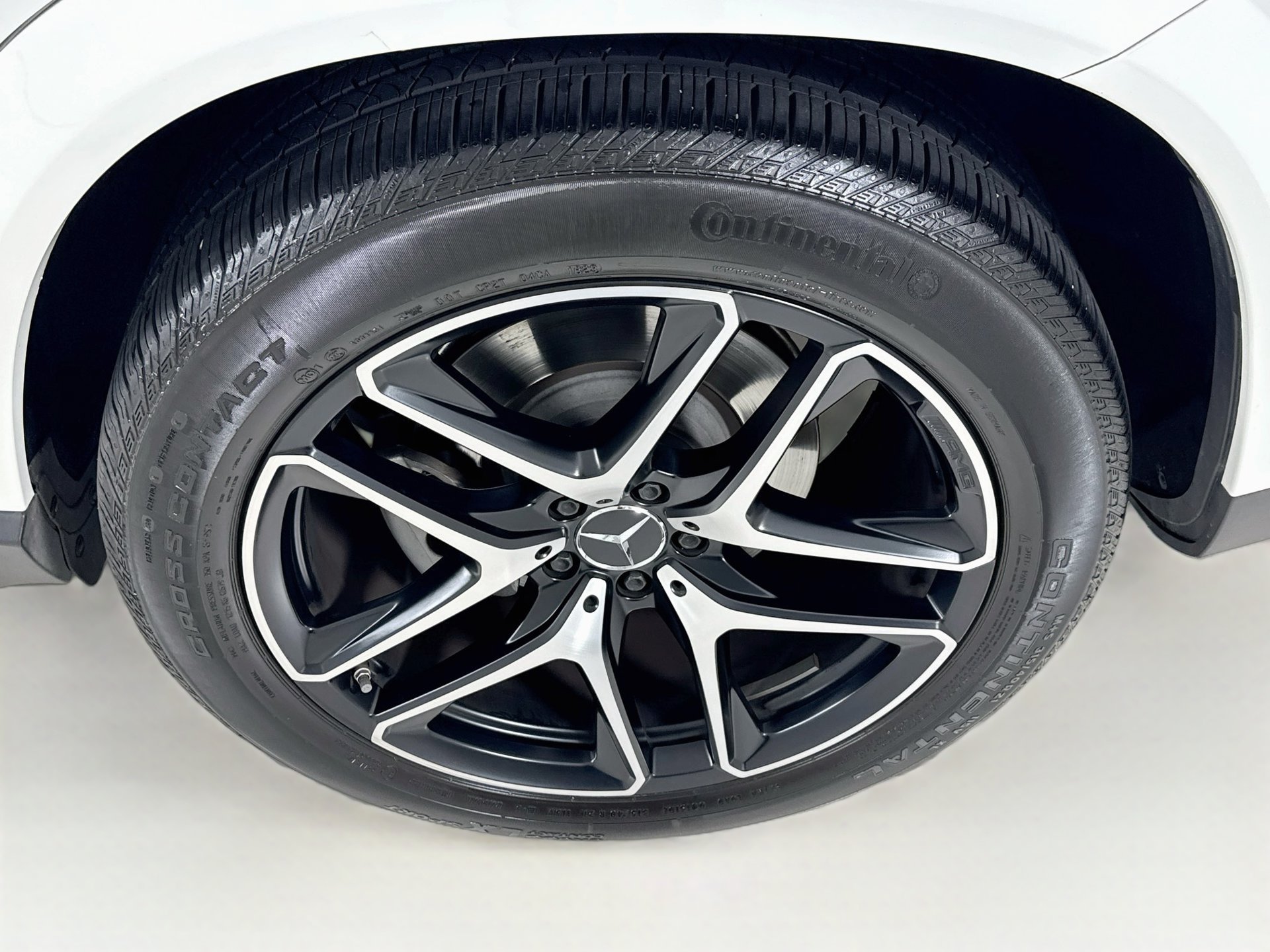 Used 2024 Mercedes-Benz GLE 53 AMG 4MATIC Coupe image 34