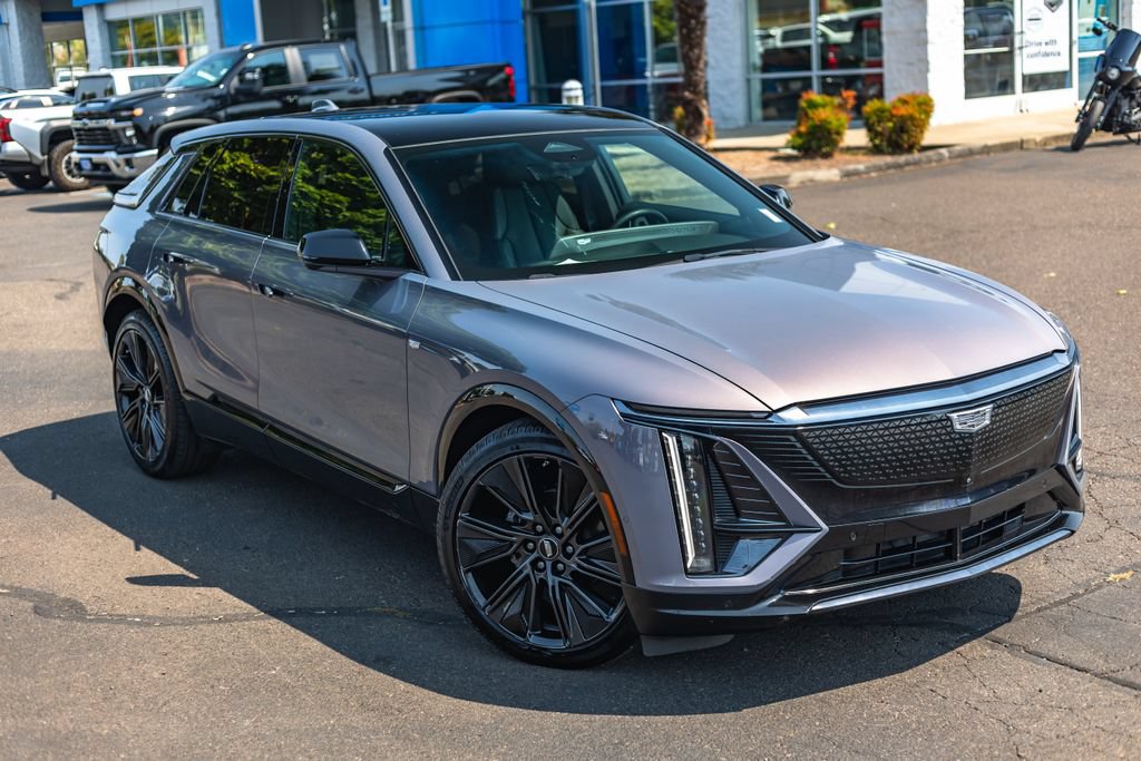Used 2024 Cadillac Lyriq Sport AWD/4WD video 2