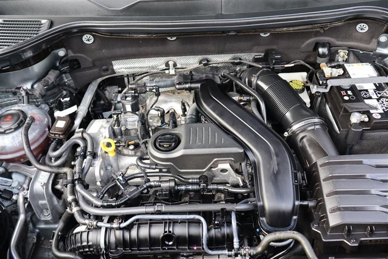 Used 2024 Volkswagen Taos SE image 34