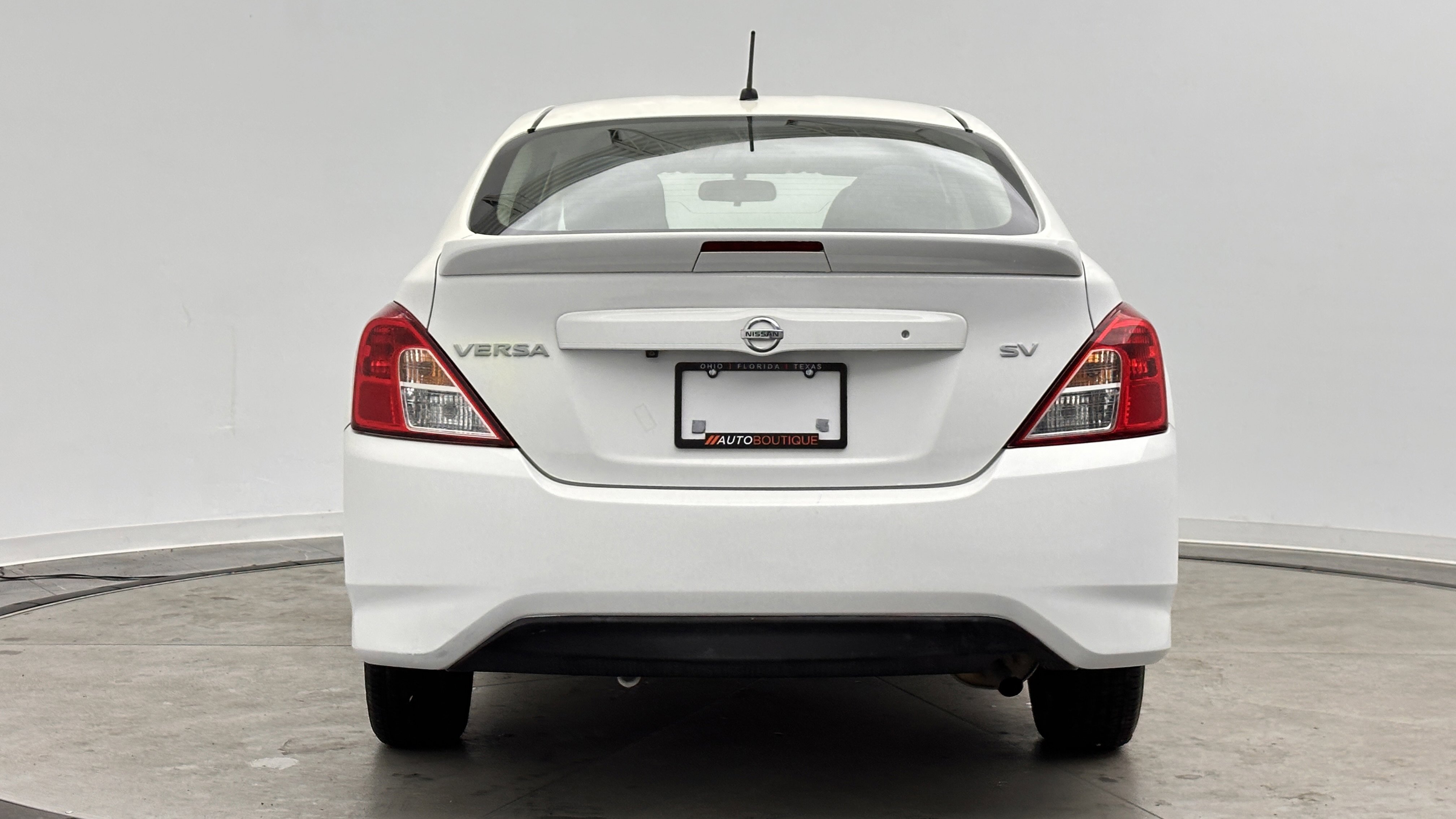 Used 2019 Nissan Versa SV FWD image 6