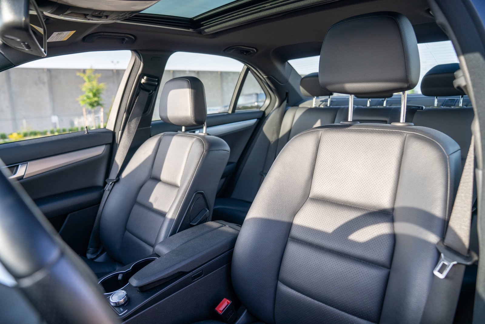 Used 2014 Mercedes-Benz C 300 4MATIC Sedan image 5