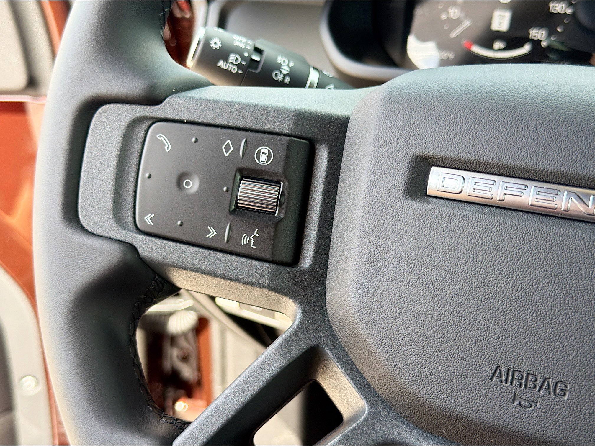 New 2026 Land Rover Defender 130 X-Dynamic SE AWD/4WD image 39
