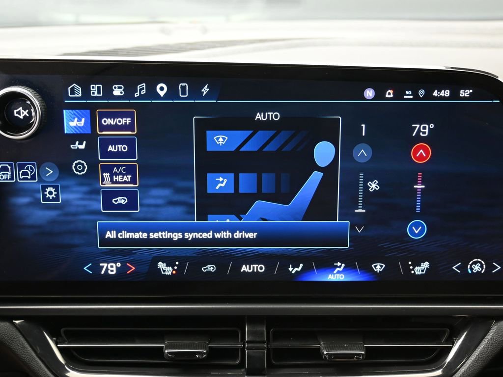 Used 2024 Chevrolet Equinox EV RS FWD image 25