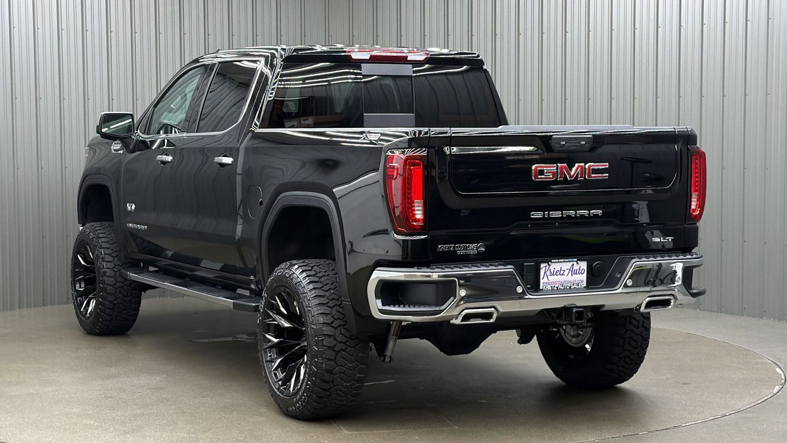 Used 2026 GMC Sierra 1500 SLT AWD/4WD image 3