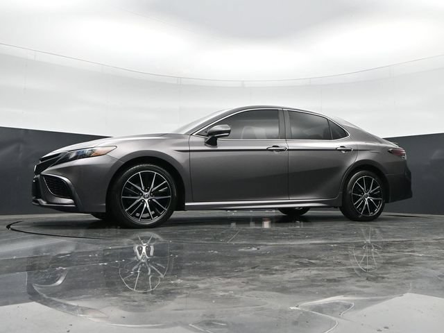 Used 2022 Toyota Camry SE FWD image 43