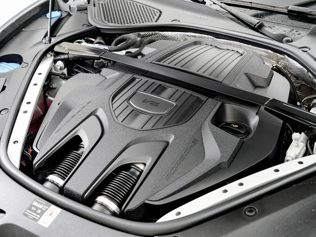 Certified 2025 Porsche Panamera 4 AWD/4WD image 28