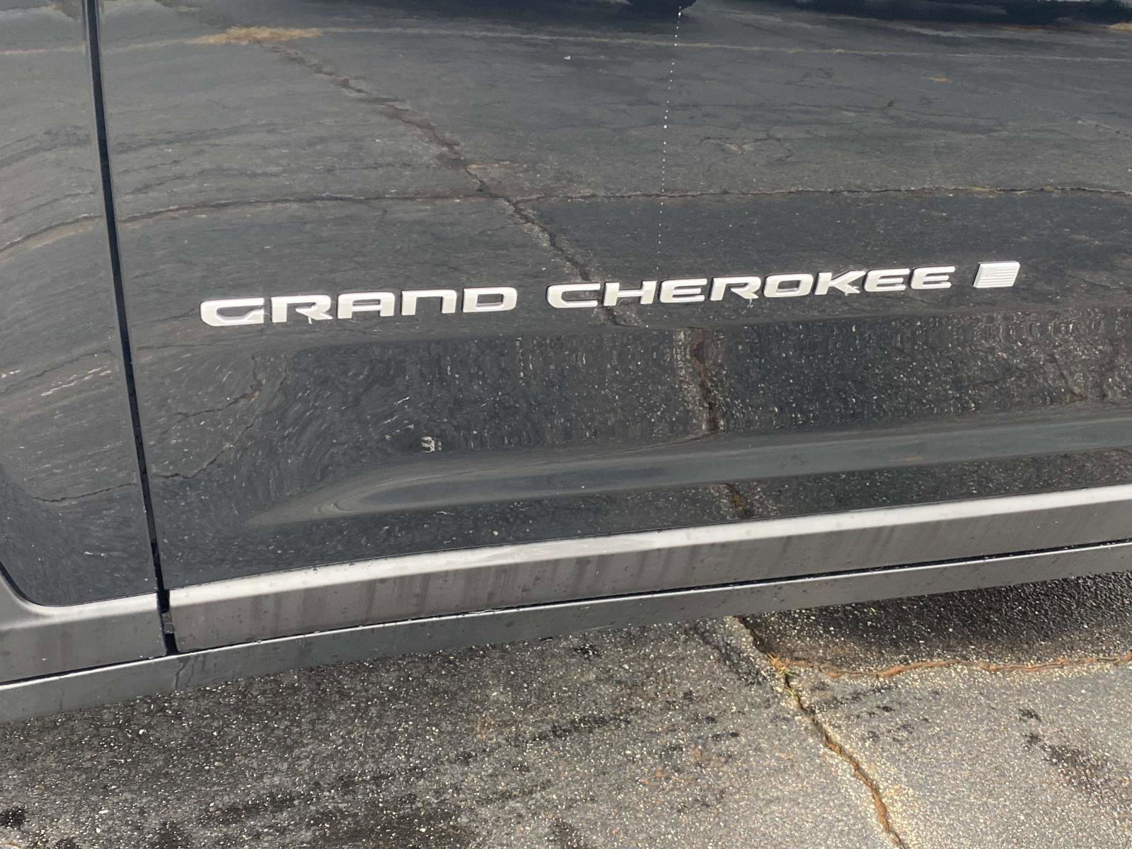 Certified 2024 Jeep Grand Cherokee Laredo image 25