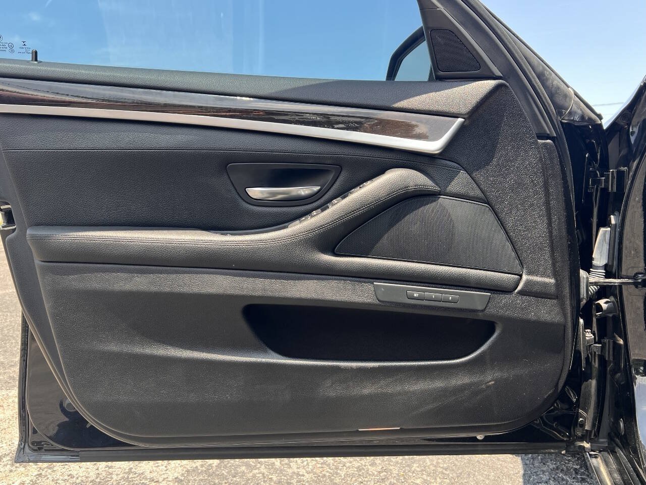 Used 2016 BMW 535i Sedan RWD image 12