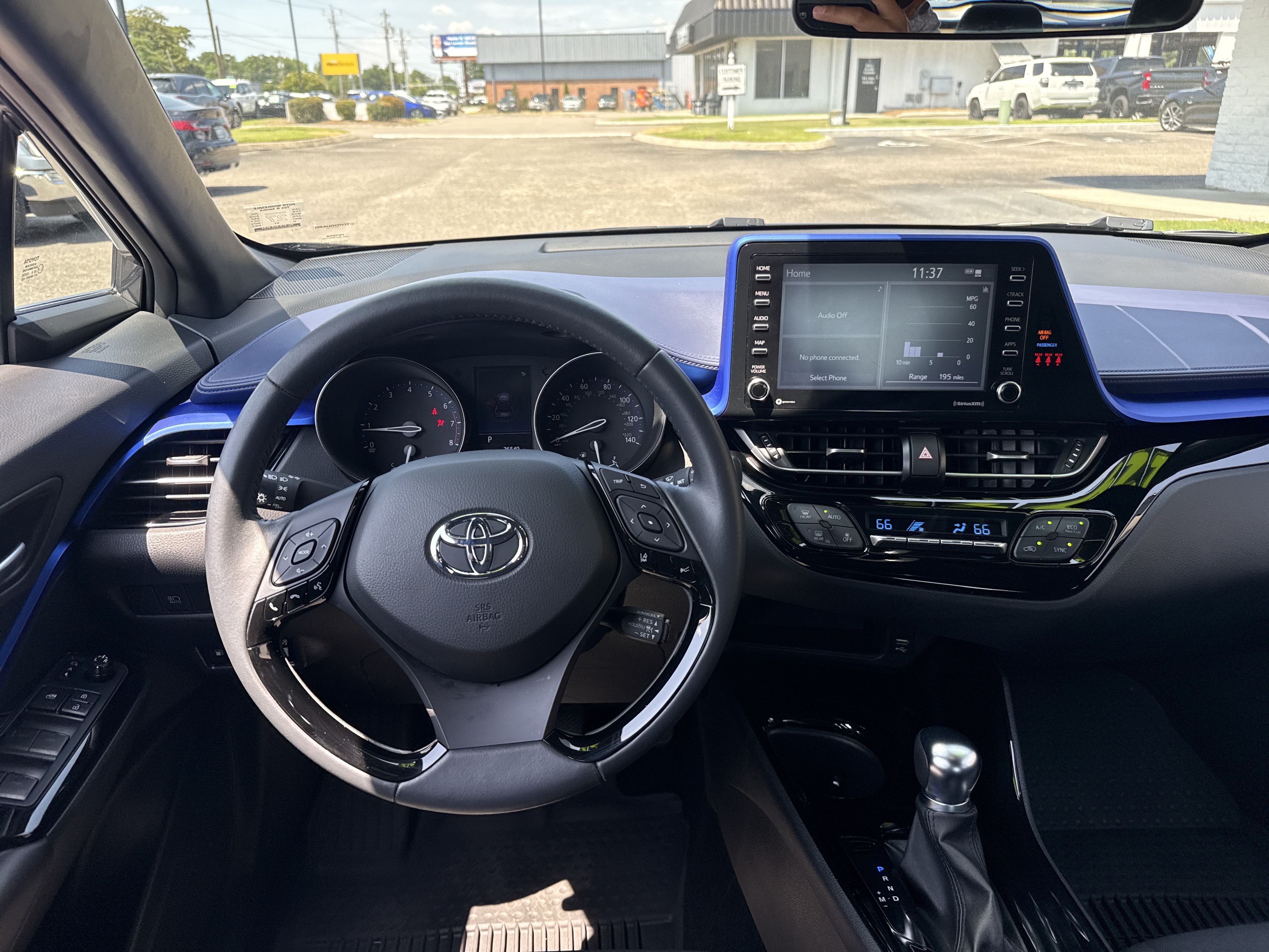 Used 2022 Toyota C-HR XLE FWD image 15
