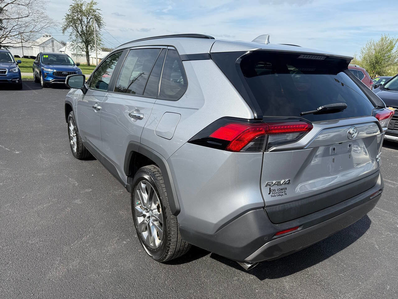Used 2019 Toyota RAV4 Limited w/ All Weather Liner Package AWD/4WD image 6