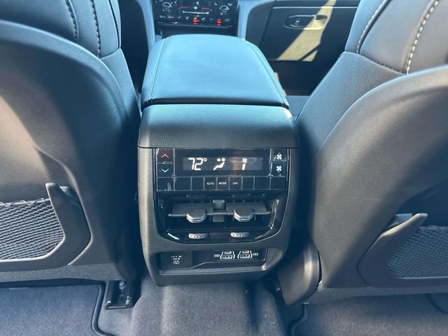 New 2025 Jeep Grand Cherokee L Altitude image 9