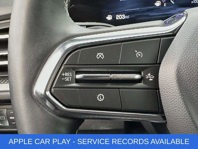 Used 2025 Chevrolet Traverse LT image 8