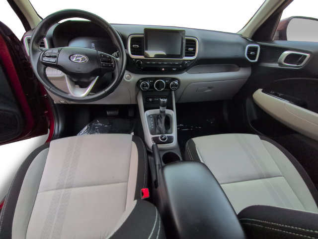 Used 2024 Hyundai Venue SEL FWD image 17
