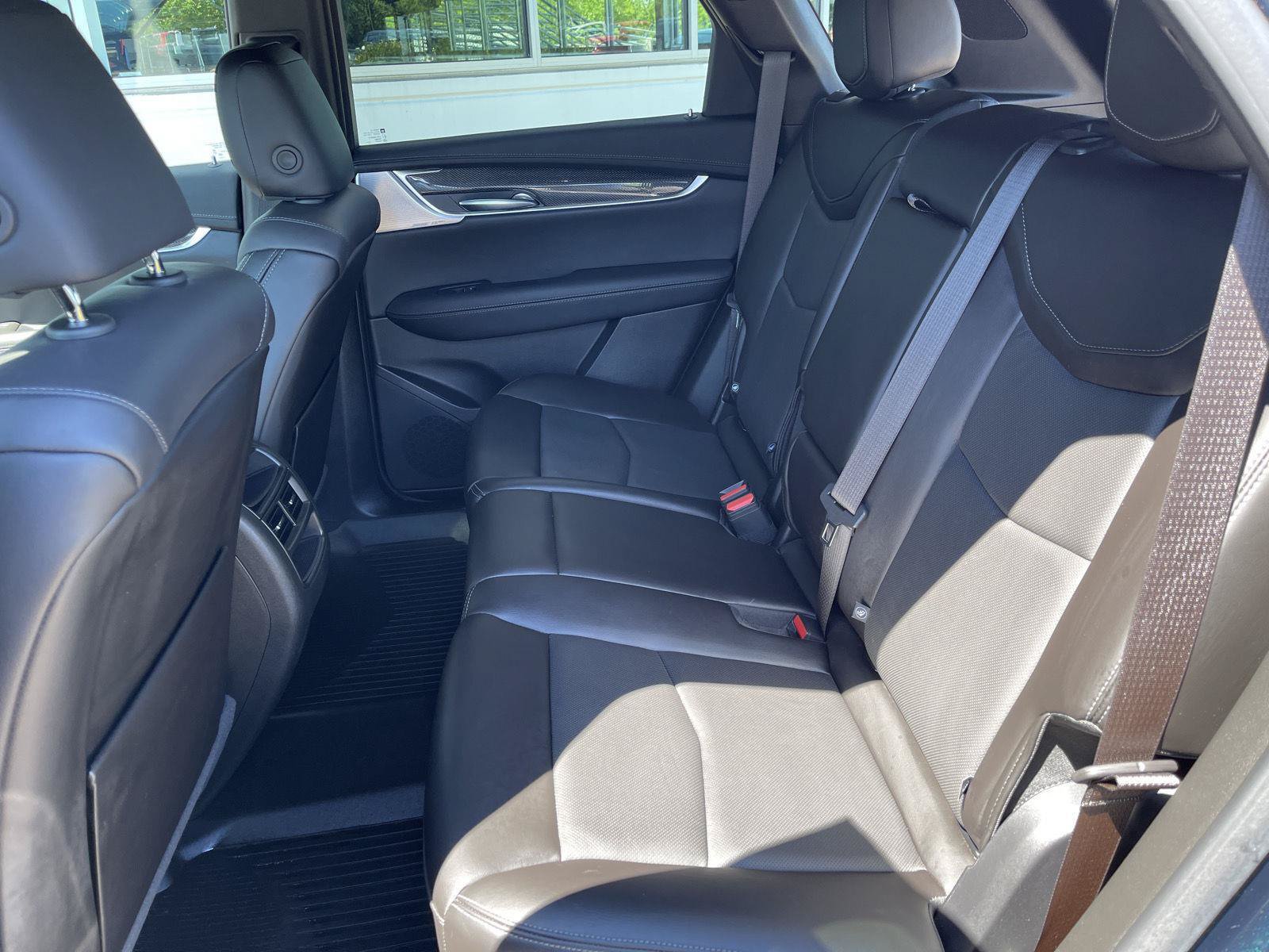 Used 2024 Cadillac XT5 Sportv w/ LPO, Floor Liner Package AWD/4WD image 43