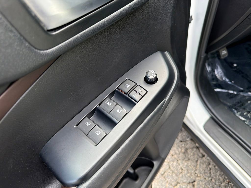 Used 2019 Toyota Highlander XLE image 14