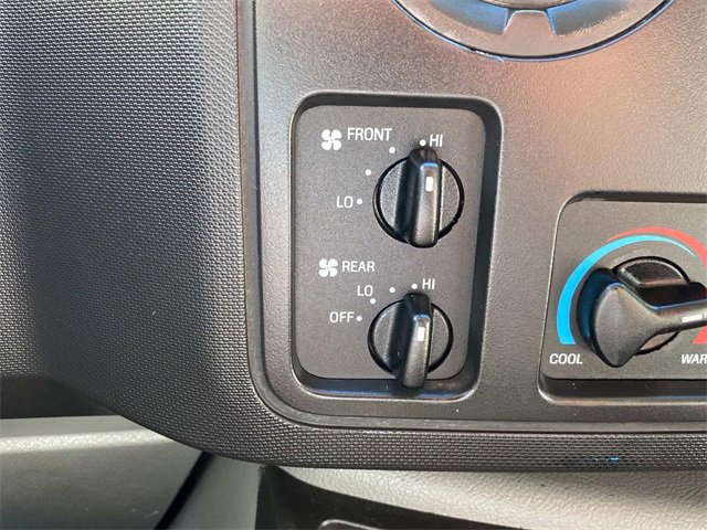 Used 2013 Ford E-350 and Econoline 350 XLT image 22