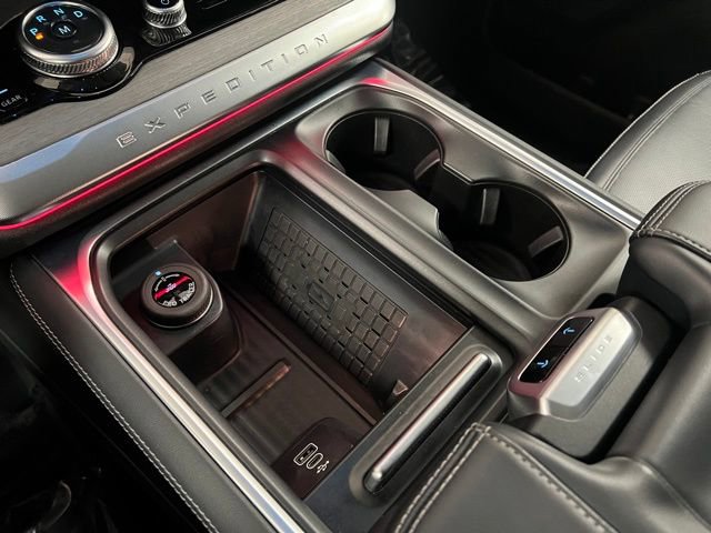Used 2025 Ford Expedition Max Platinum AWD/4WD image 40