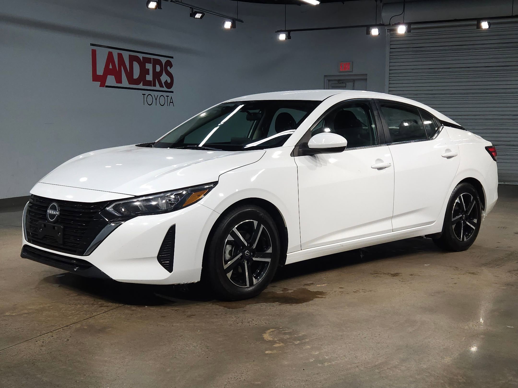 Used 2024 Nissan Sentra SV image 3