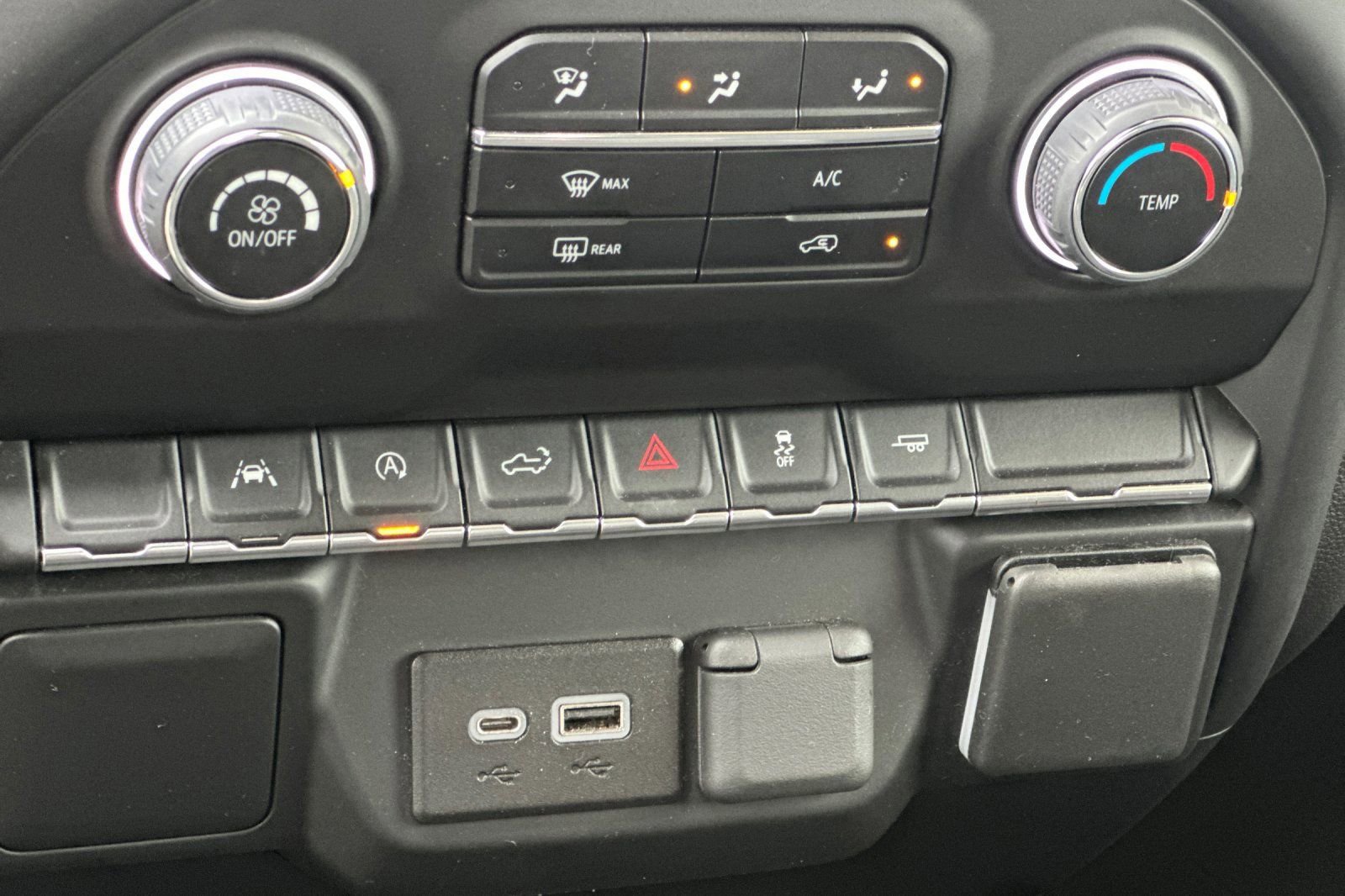 Certified 2022 Chevrolet Silverado 1500 Custom image 20