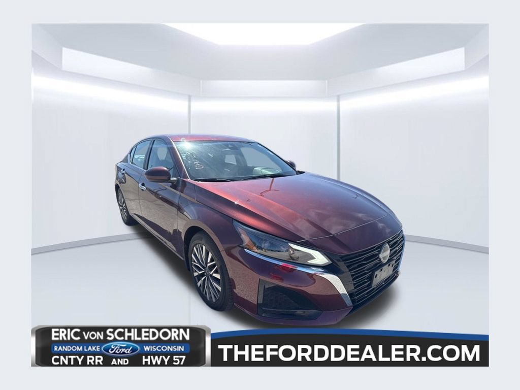 Used 2023 Nissan Altima 2.5 SV