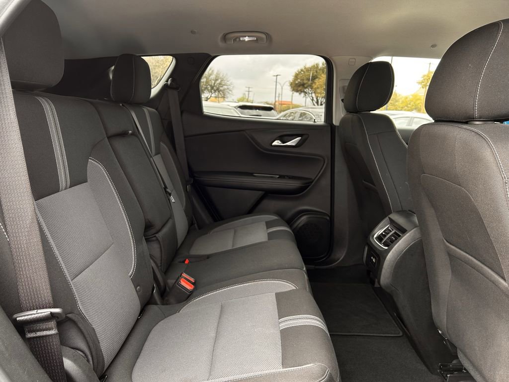 Used 2025 Chevrolet Blazer LT image 30