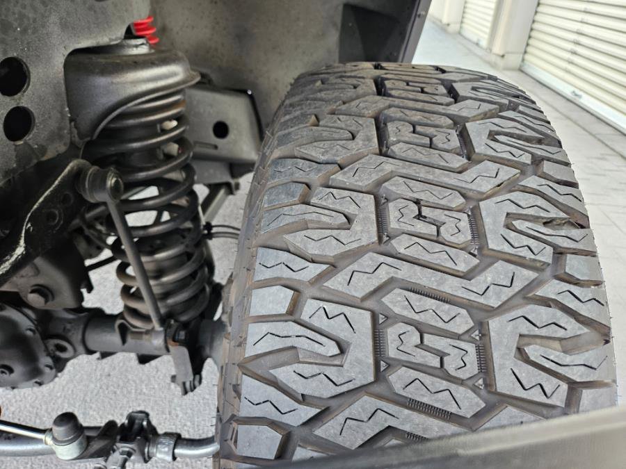 Used 2014 Jeep Wrangler Unlimited Sahara w/ Dual Top Group image 30