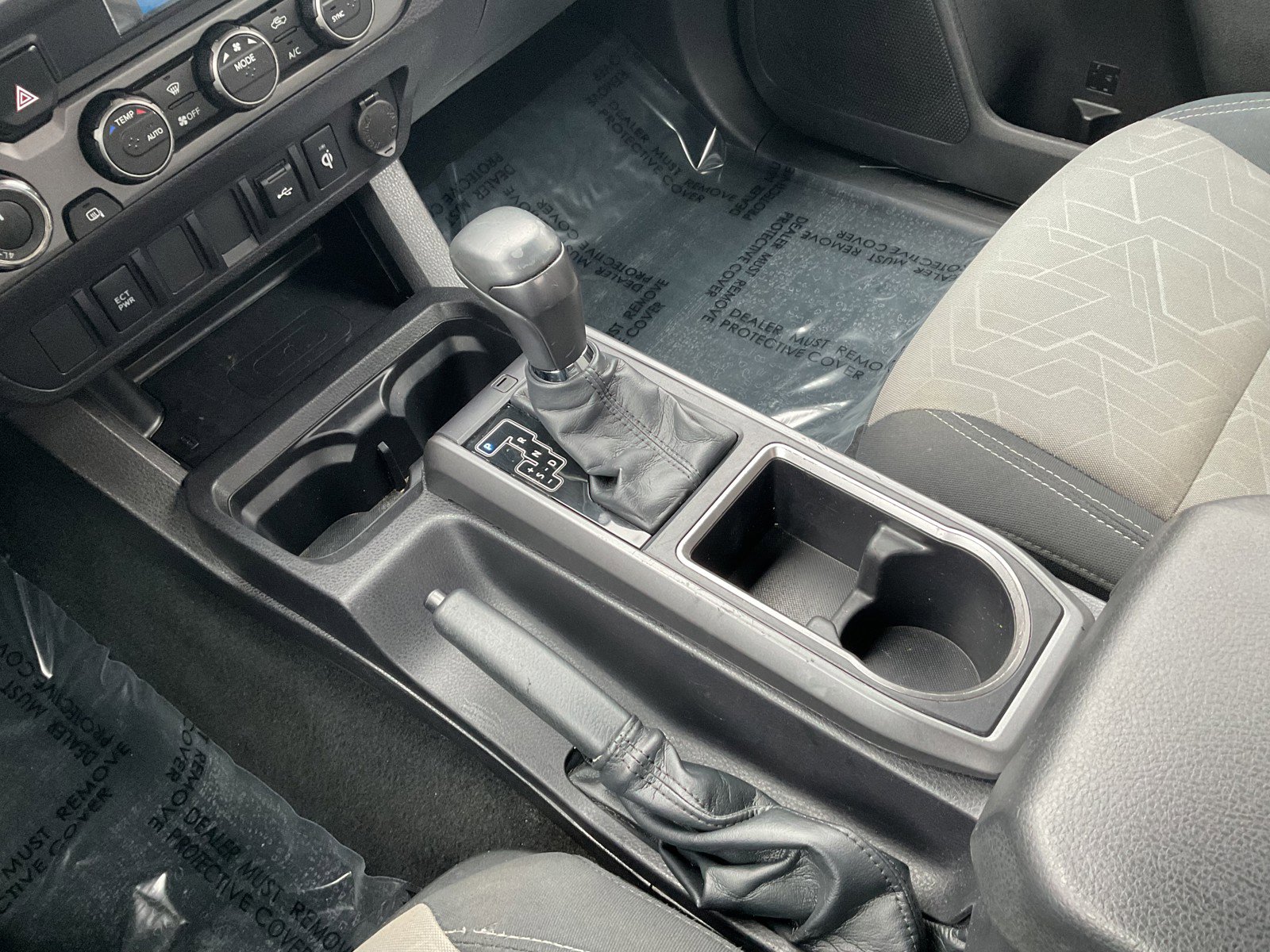 Used 2023 Toyota Tacoma TRD Off-Road image 30