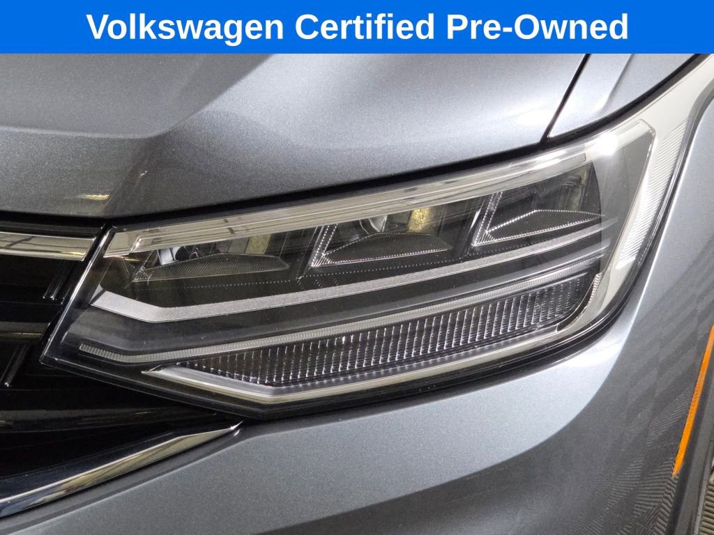 Certified 2023 Volkswagen Tiguan SE R-Line image 11