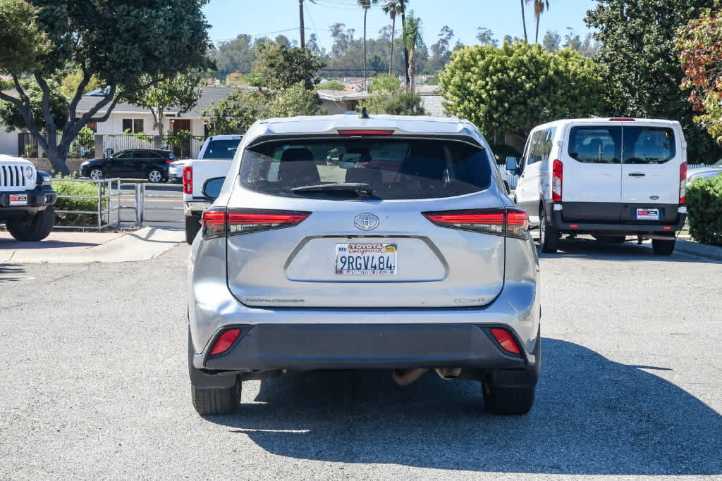 Certified 2023 Toyota Highlander LE AWD/4WD image 8