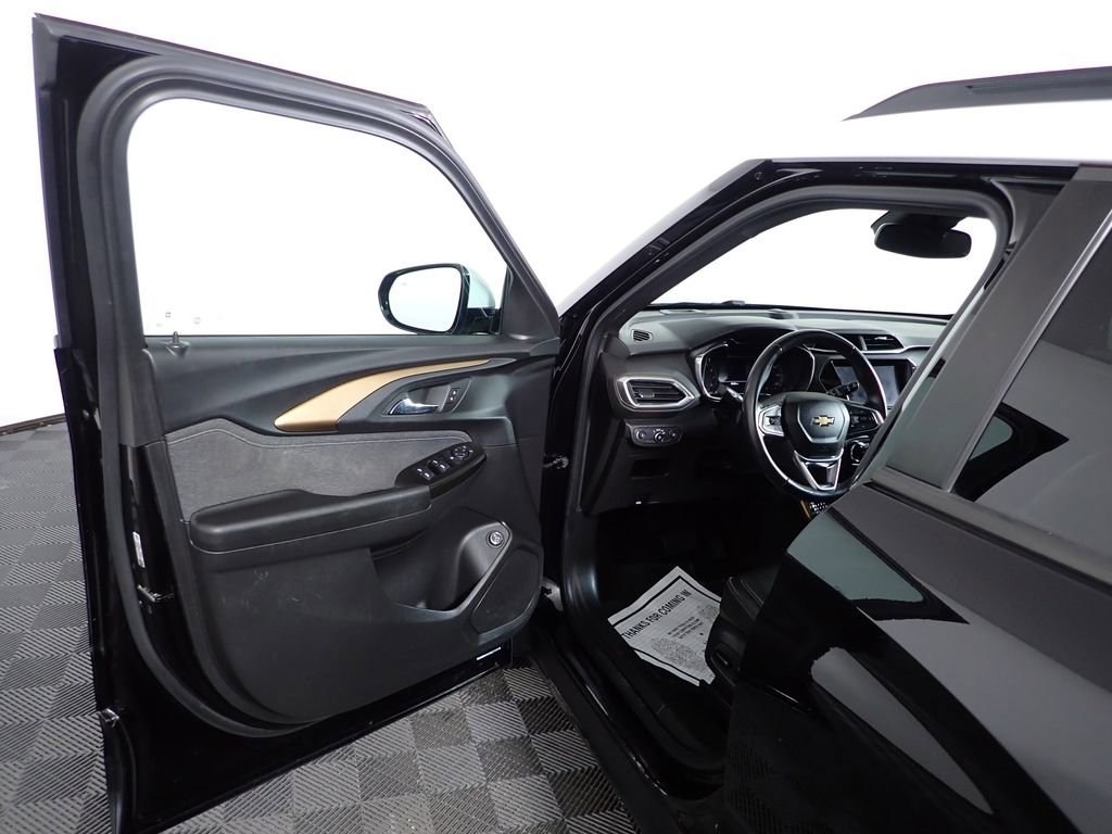 Used 2021 Chevrolet TrailBlazer ACTIV w/ Sun and Liftgate Package image 21