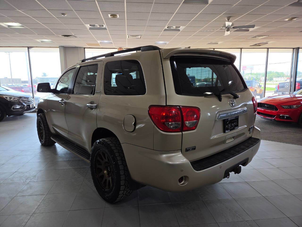 Used 2011 Toyota Sequoia Platinum AWD/4WD image 5