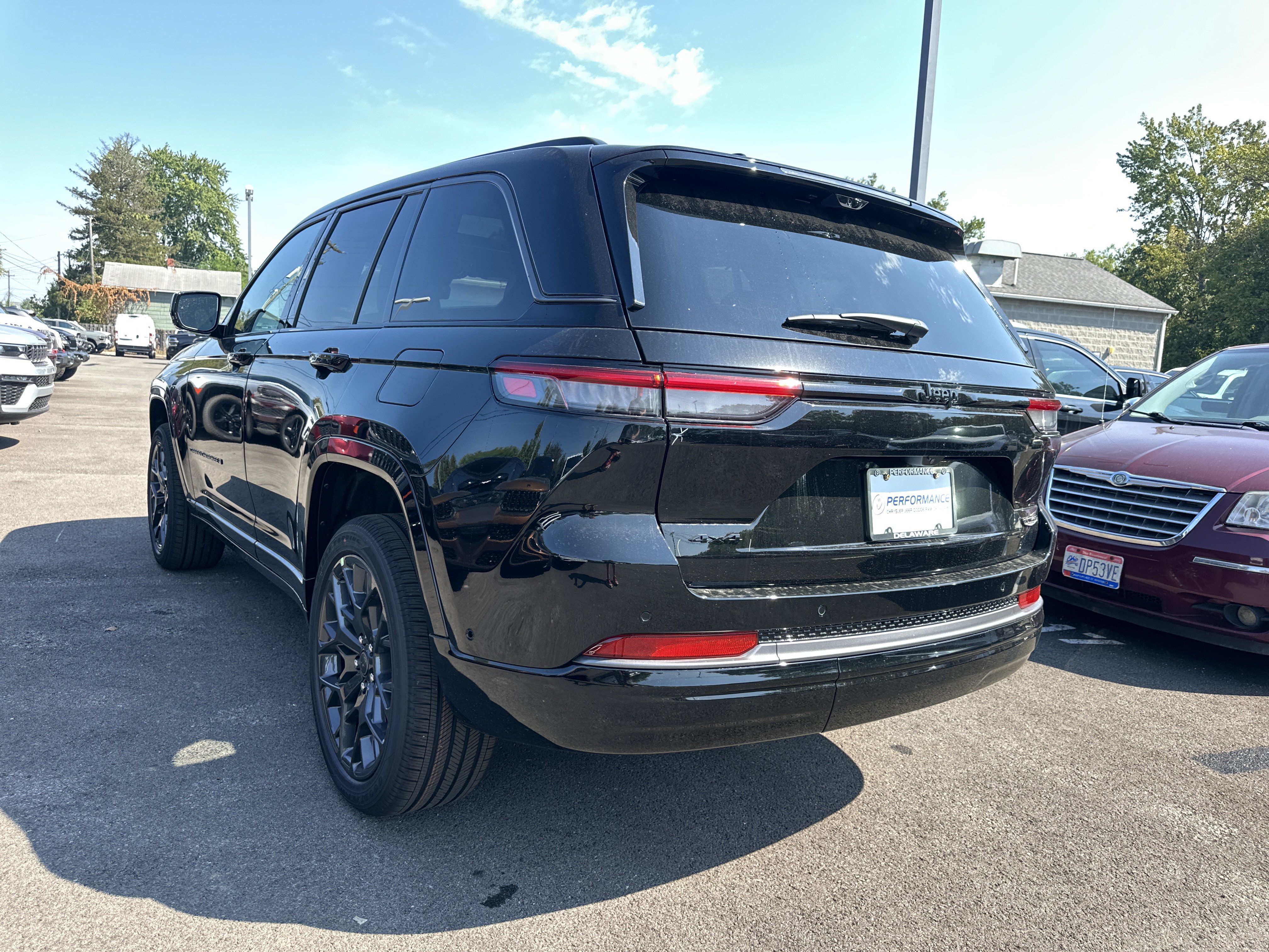 New 2027 Jeep Grand Cherokee Summit w/ Adv Protech Group IV AWD/4WD image 26